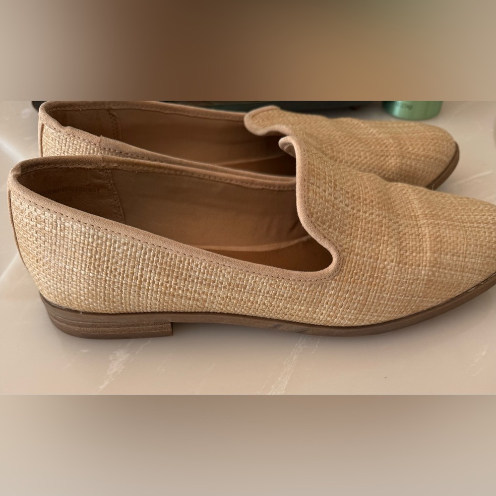 Women's Universal Thread Tan Loafers size 9.5